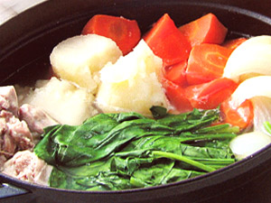 鶏肉レシピ 水郷どりとほうれん草の野菜鍋