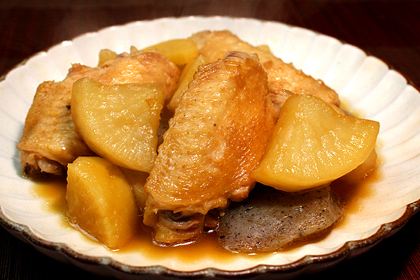 鶏肉レシピ 手羽中と大根の煮物