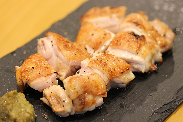 水郷のとりやさん　焼き鳥　もも肉　炙り焼き　柚子胡椒