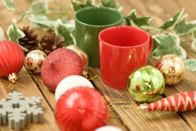 クリスマスの節約簡単レシピ クリスマスカラーの小物