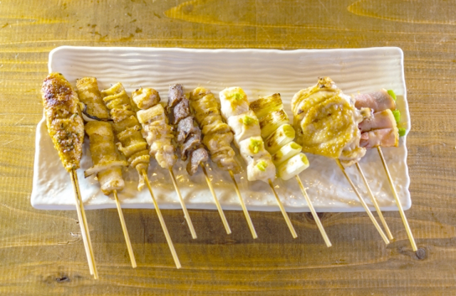 色々な焼き鳥で盛り合わせ